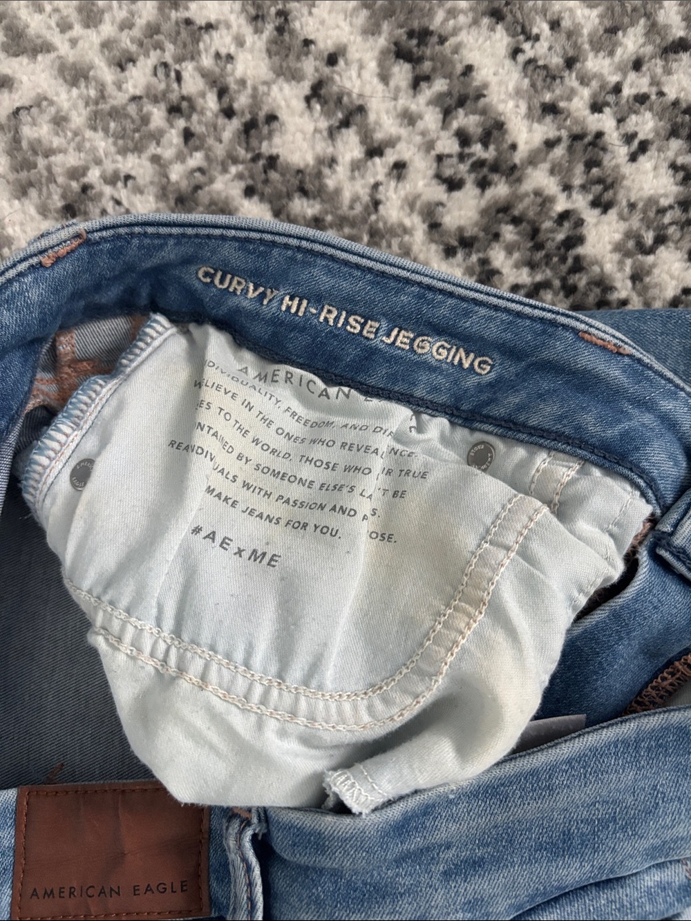 American Eagle Outfitters Women's Distressed Curvy High Rise Jeggings - Sz 10 - Picture 3 of 3